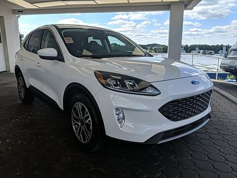 Certified 2022 Ford Escape SEL w/ Technology Package image 3