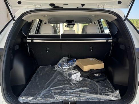 New 2026 Hyundai Tucson SE image 12