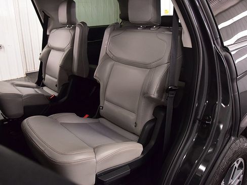 Used 2025 Ford Expedition Active AWD/4WD image 33