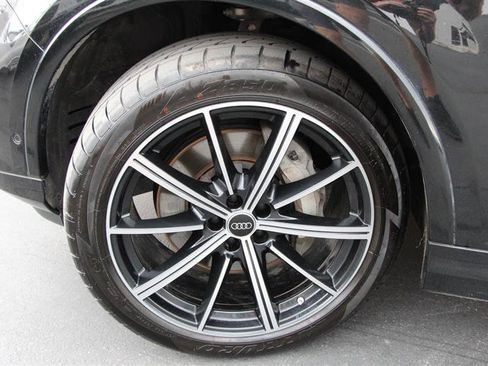 Used 2023 Audi Q7 3.0T Premium Plus w/ Premium Plus Package AWD/4WD image 40