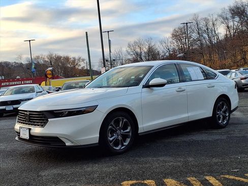 Used 2023 Honda Accord EX image 3