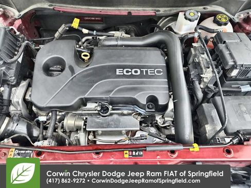 Used 2021 Chevrolet Equinox LT FWD image 36