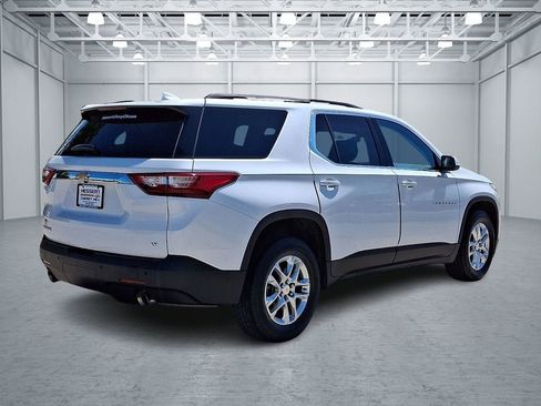 Certified 2019 Chevrolet Traverse LT FWD image 5