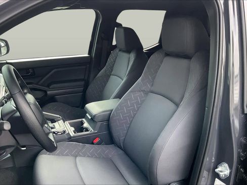 New 2026 Toyota Tacoma SR5 image 9