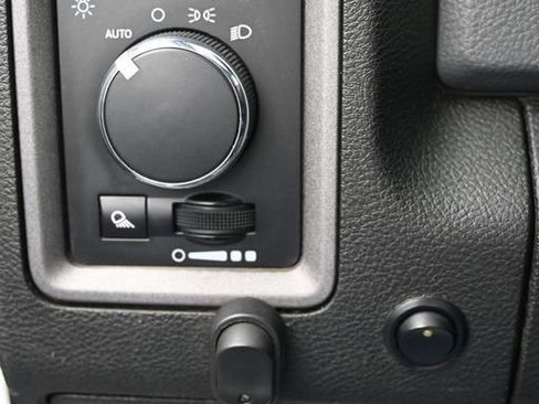 Used 2019 RAM 1500 Tradesman AWD/4WD image 17
