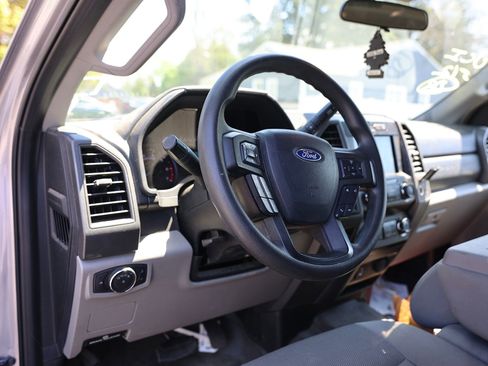 Used 2020 Ford F250 XL w/ STX Appearance Package AWD/4WD image 9