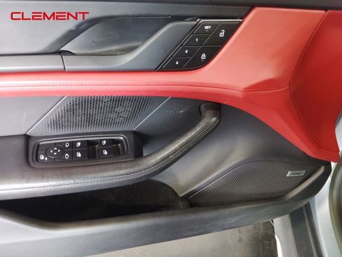 Used 2022 Porsche Taycan 4 Cross Turismo image 26