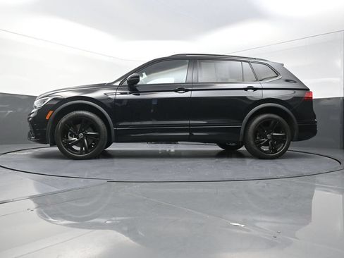 Used 2024 Volkswagen Tiguan SE R-Line AWD/4WD image 24