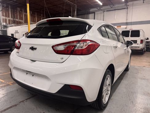 Used 2018 Chevrolet Cruze LT w/ Convenience Package image 6