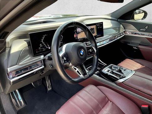 Used 2024 BMW 760i xDrive w/ Luxury Rear Seating Package AWD/4WD image 10