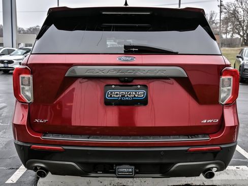 Used 2023 Ford Explorer XLT w/ Equipment Group 202A image 7