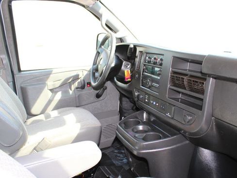 Used 2019 Chevrolet Express 2500 image 23