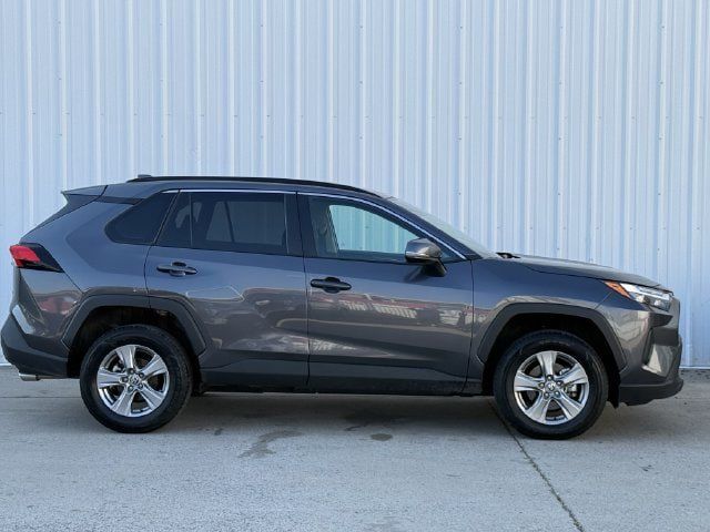 Used 2025 Toyota RAV4 XLE FWD image 3