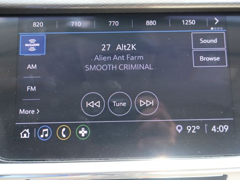 Used 2023 Buick Encore GX Preferred w/ Cold Weather Comfort Package FWD image 18