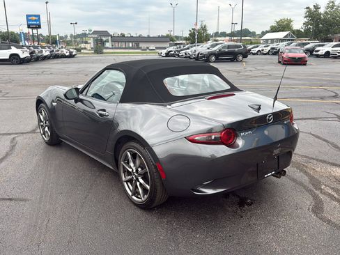 Used 2023 MAZDA MX-5 Miata Grand Touring RWD image 3