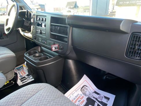 Used 2025 Chevrolet Express 2500 Extended w/ Communications Package image 19