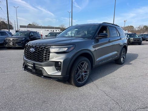 New 2026 Ford Explorer ST-Line w/ ST-Line Street Pack image 1
