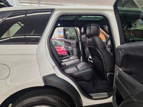 Used 2018 Land Rover Range Rover Sport HSE AWD/4WD image 38