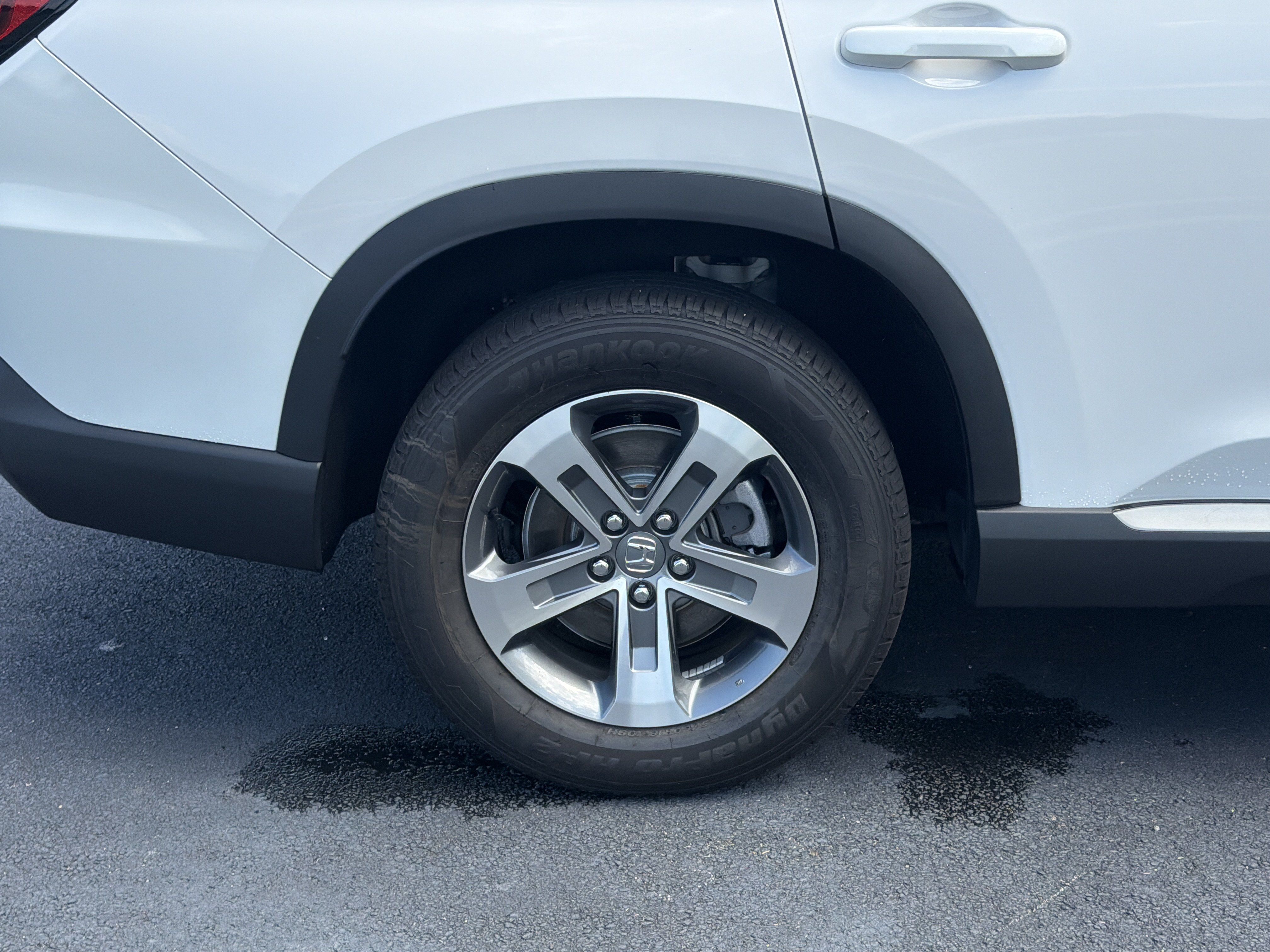Used 2025 Honda Pilot EX-L image 34