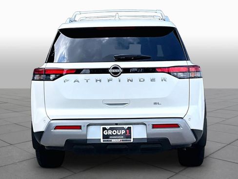 Certified 2024 Nissan Pathfinder SL w/ SL Premium Package FWD image 5