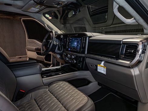 Used 2026 Ford F450 Platinum w/ Platinum Plus Package image 20