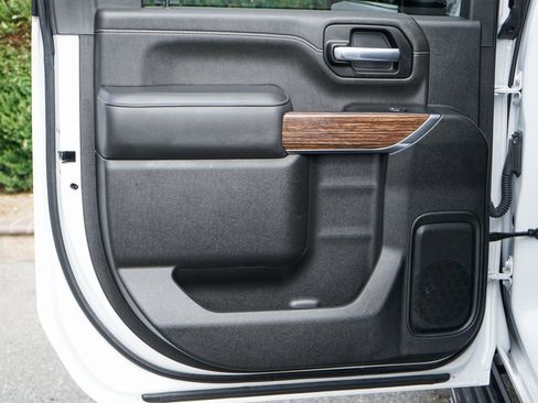 Used 2022 Chevrolet Silverado 2500 High Country w/ Z71 Off-Road Package image 38