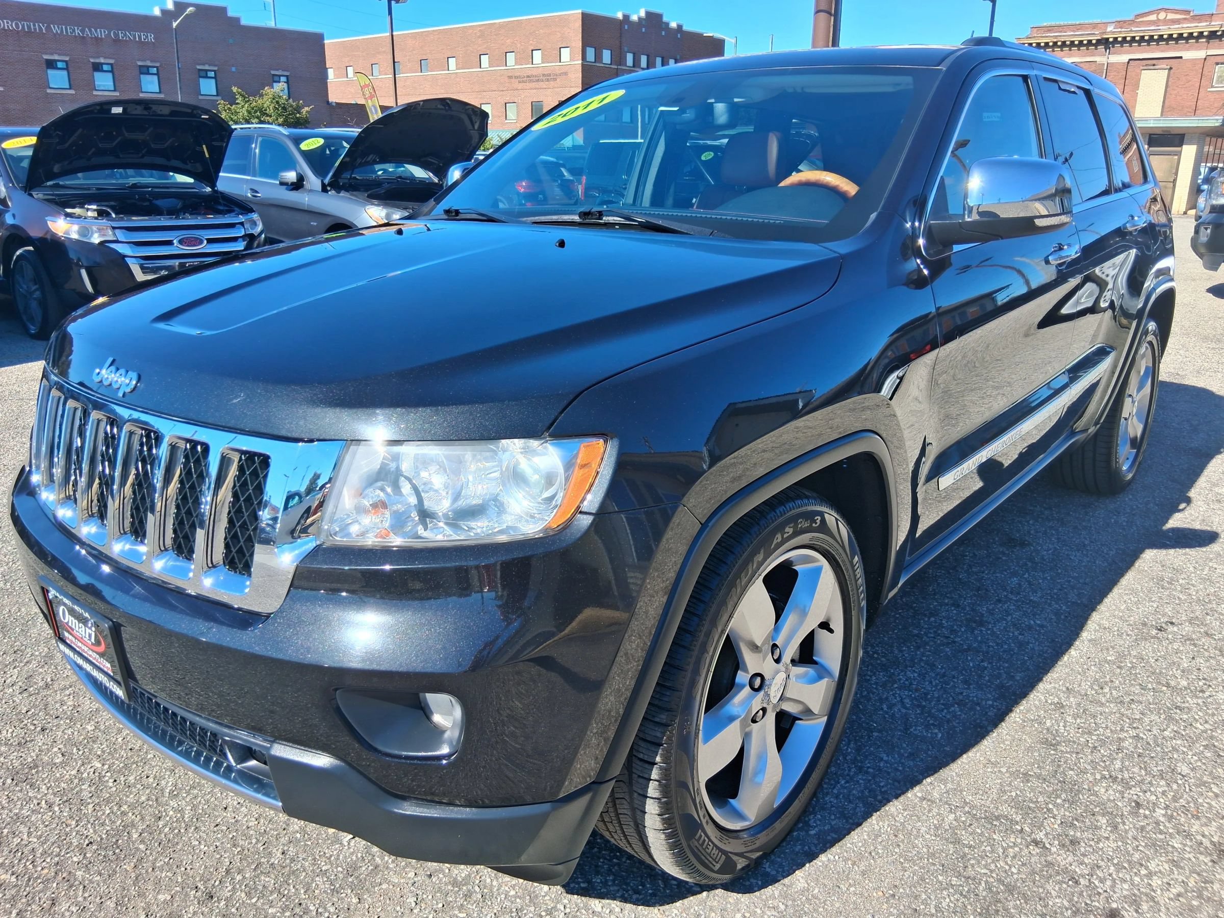 Used 2011 Jeep Grand Cherokee Overland AWD/4WD image 3