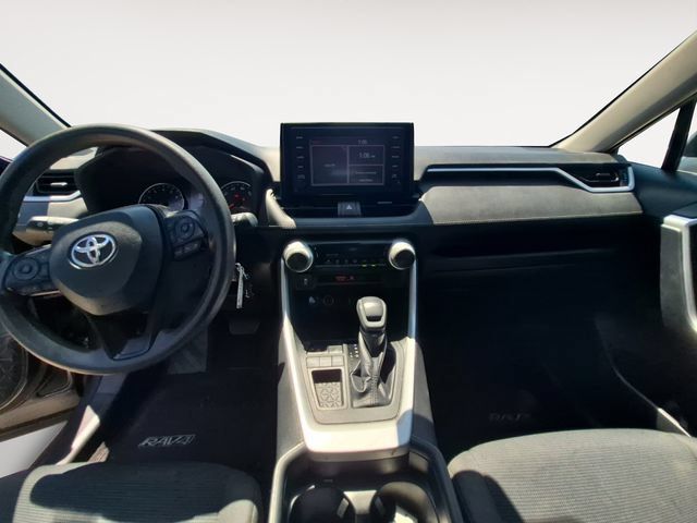 Used 2019 Toyota RAV4 LE w/ Carpet Mat Package FWD image 10
