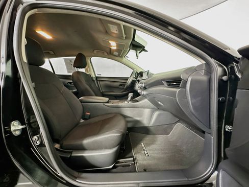 Used 2025 Nissan Sentra S FWD image 29