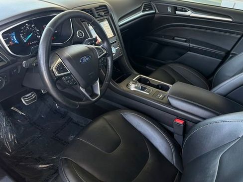 Used 2017 Ford Fusion Titanium FWD image 10