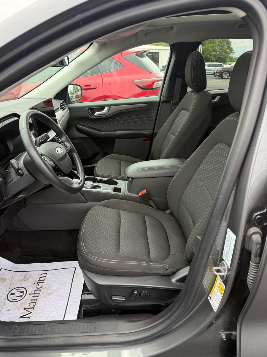 Used 2024 Ford Escape Active w/ Tech Pack #2 AWD/4WD image 10