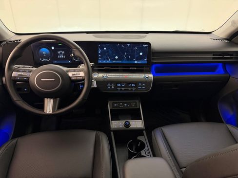 Used 2025 Hyundai Kona Limited AWD/4WD image 17