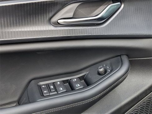 New 2025 Jeep Grand Cherokee Altitude image 16