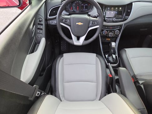 Used 2019 Chevrolet Trax Premier FWD image 26