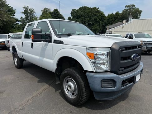 Used 2016 Ford F250 XL w/ Power Equipment Group AWD/4WD image 4