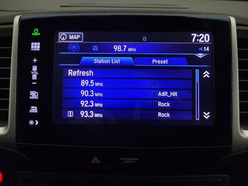 Used 2016 Honda Pilot Touring image 25
