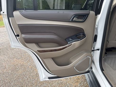 Used 2017 Chevrolet Tahoe LT image 12