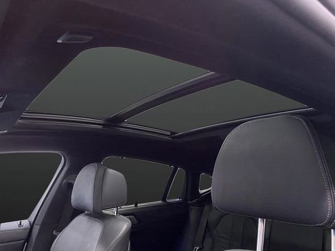 Used 2022 BMW X6 xDrive40i w/ M Sport Package image 7