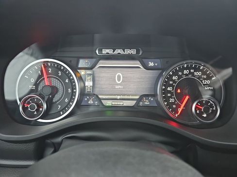 New 2026 RAM 1500 4x4 Crew Cab image 18