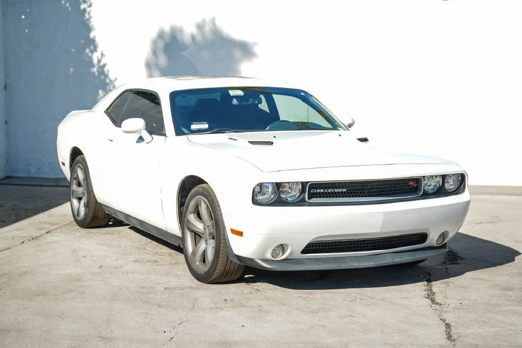 Used 2011 Dodge Challenger R/T RWD image 3