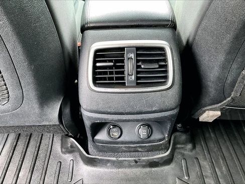 Used 2020 Kia Sorento LX image 15