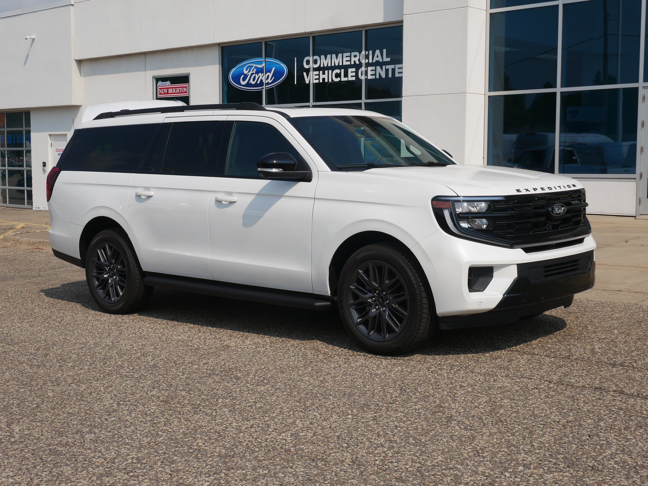New 2026 Ford Expedition Max Platinum w/ Stealth Appearance Package AWD/4WD image 5