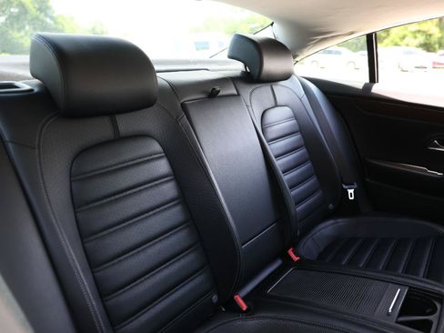 Used 2012 Volkswagen CC Lux FWD image 14
