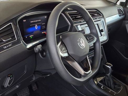 Used 2022 Volkswagen Tiguan S FWD image 9