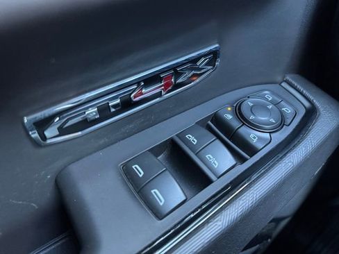 Certified 2024 GMC Sierra 1500 AT4X image 5