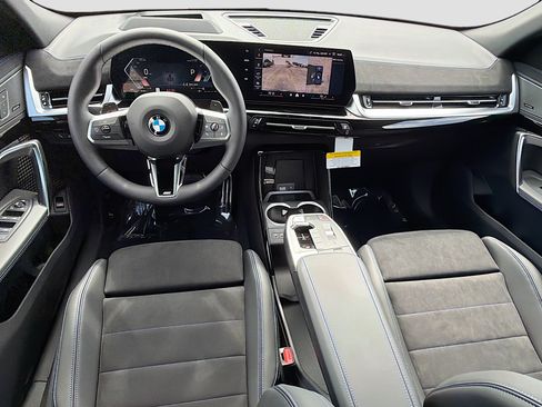New 2026 BMW X2 xDrive28i w/ Technology Package AWD/4WD image 15