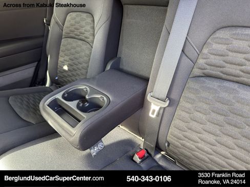 Used 2024 Nissan Pathfinder SV image 33