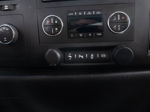 Used 2013 Chevrolet Silverado 2500 LT w/ Interior Plus Package image 38