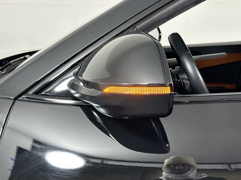 Used 2020 Lamborghini Urus image 20