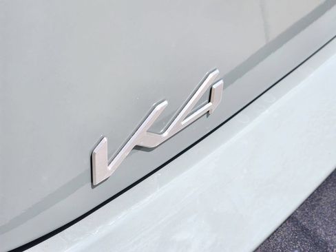New 2026 Kia K4 FWD image 9